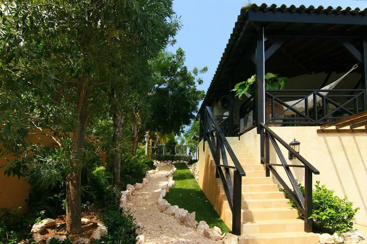 Jan Thiel, Villa Bayside Hill, By Tommy Coconut