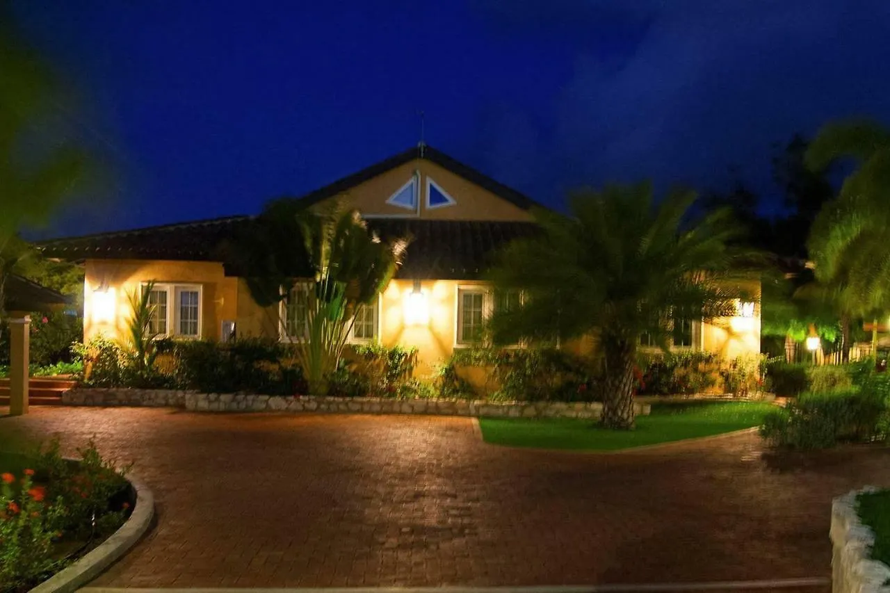 Jan Thiel, Villa Bayside Hill, By Tommy Coconut Curaçao